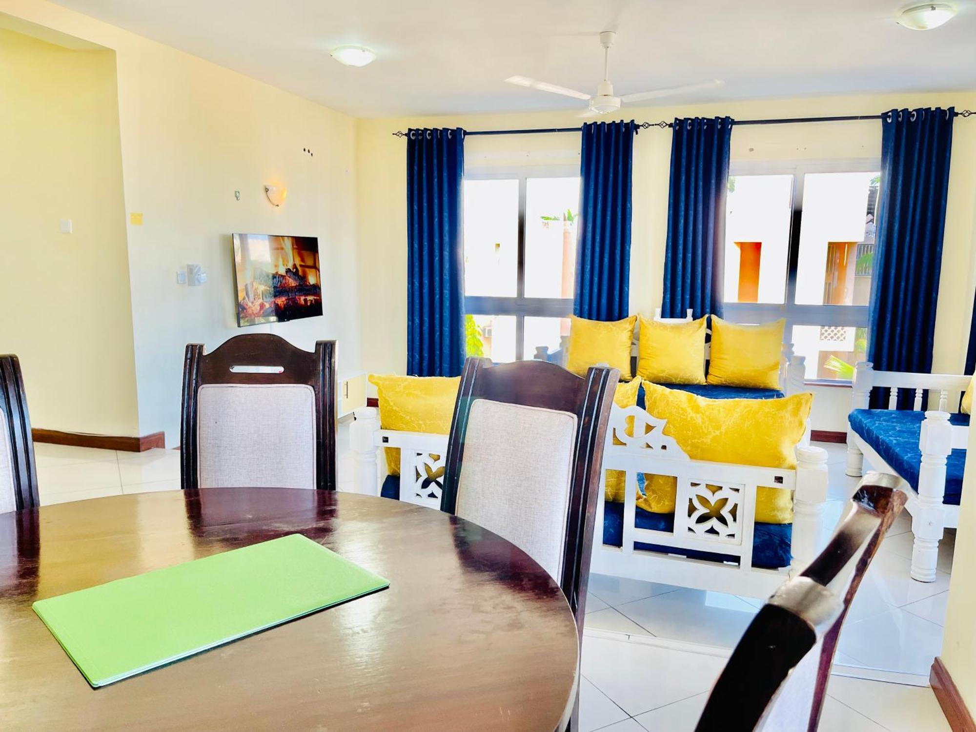 モンバサ Elna'S Nyali - Work & Unwind - Pool, Sea Views, Ac & Fast Wi-Fi Bed & Breakfast エクステリア 写真