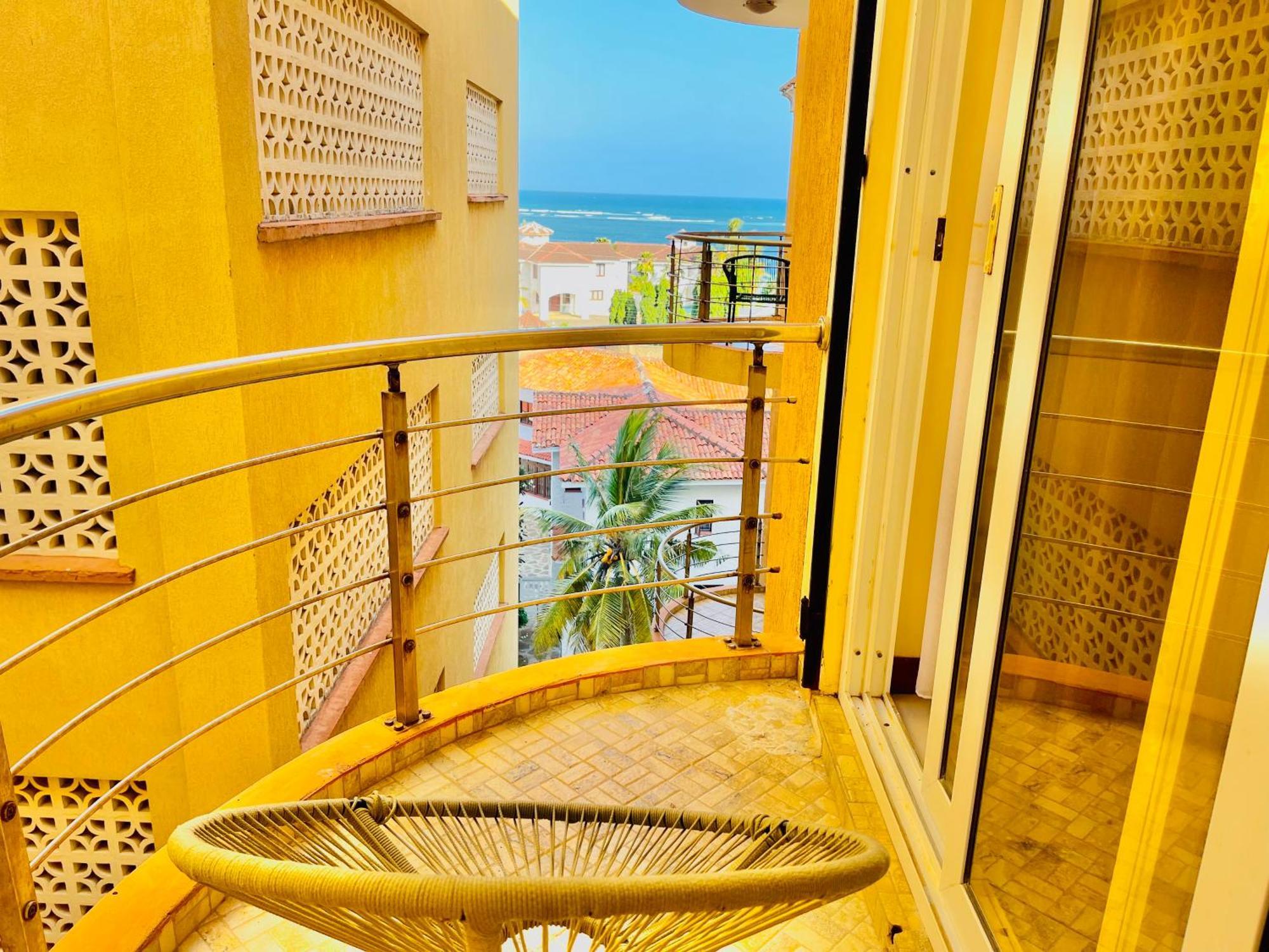 モンバサ Elna'S Nyali - Work & Unwind - Pool, Sea Views, Ac & Fast Wi-Fi Bed & Breakfast エクステリア 写真