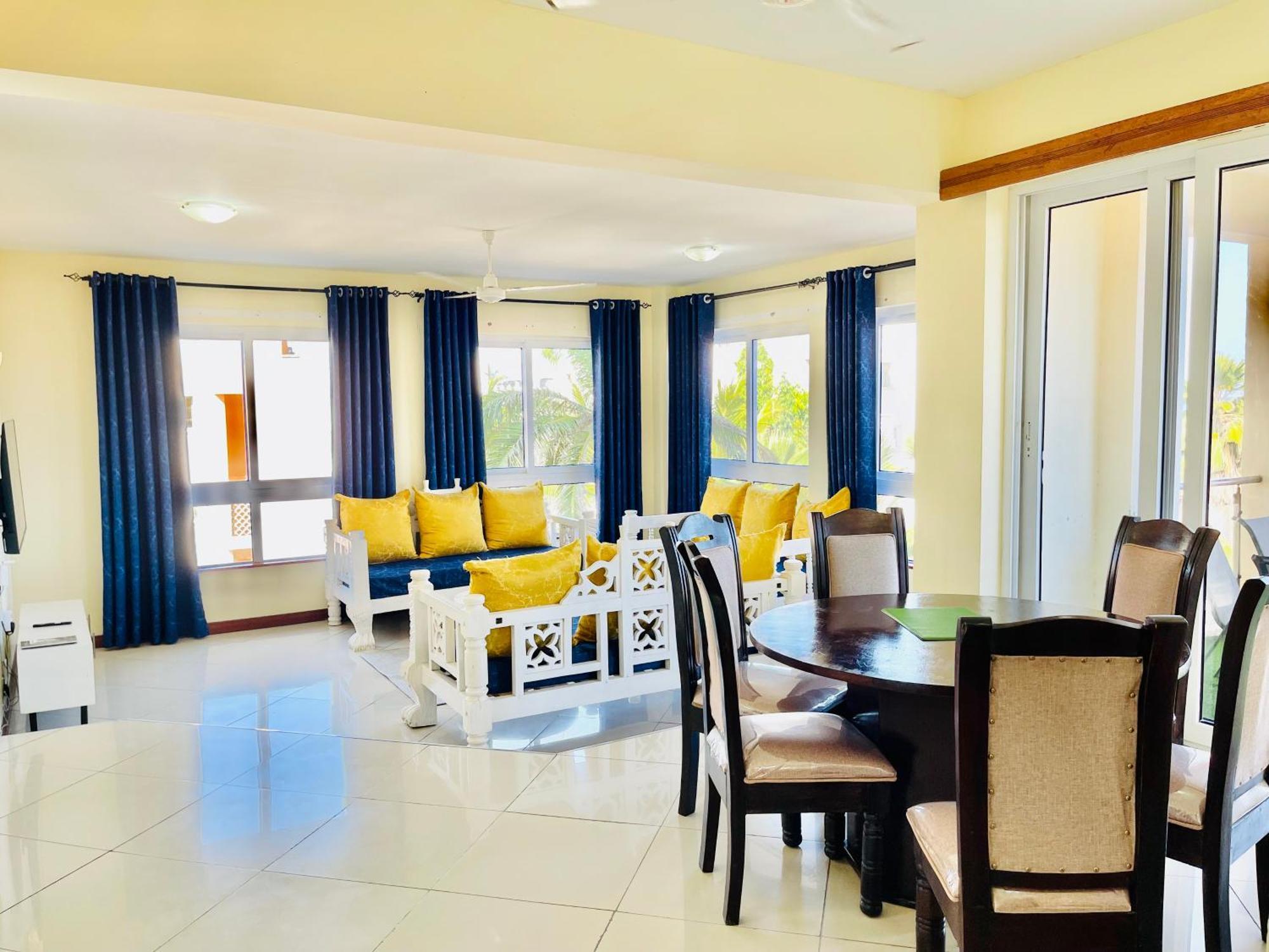 モンバサ Elna'S Nyali - Work & Unwind - Pool, Sea Views, Ac & Fast Wi-Fi Bed & Breakfast エクステリア 写真