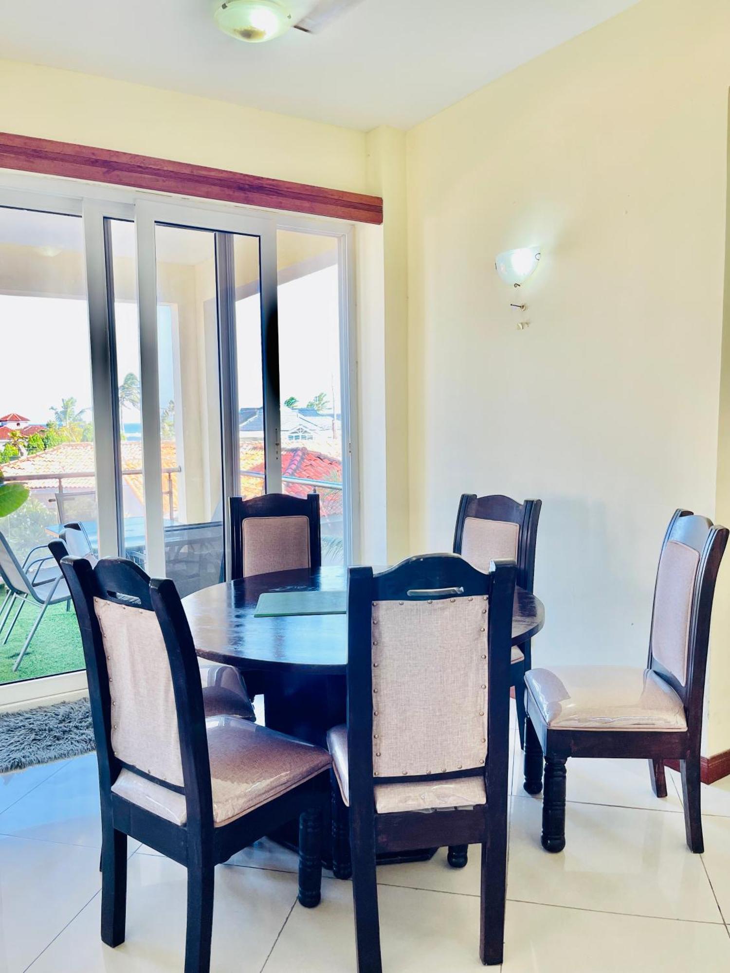 モンバサ Elna'S Nyali - Work & Unwind - Pool, Sea Views, Ac & Fast Wi-Fi Bed & Breakfast エクステリア 写真